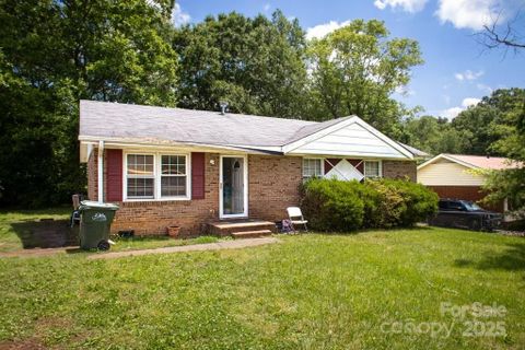 2324 Knight Drive sold home in Crawford Heights, Gastonia, NC