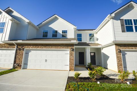 117 Sugg Trail active home in Pleasant Grove Townhomes, Weaverville, NC