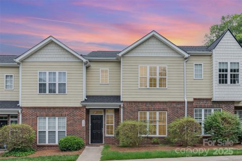 4368 Yoruk Forest Lane sold home in Cotswold Glen, Charlotte, NC