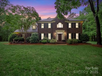 8527 Foxbridge Drive sold home in Providence Place, Matthews, NC