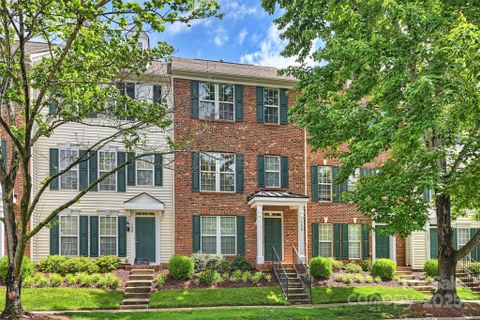 15639 Sir Charles Place sold home in Kingsley, Charlotte, NC