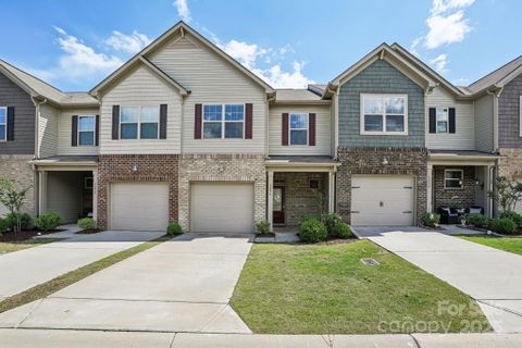 5254 Spanish Ivy Lane sold home in The Greens, Indian Land, SC