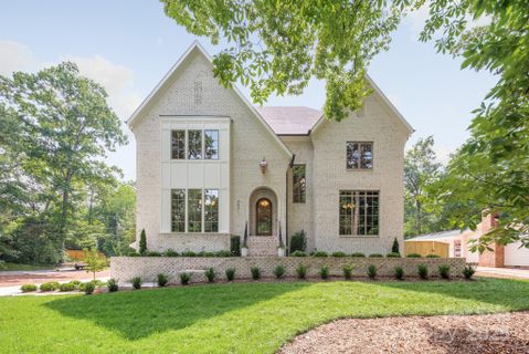 5601 Robinhood Road
