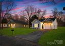 1129 Thayer Glen Court sold home in Charlotte, SC