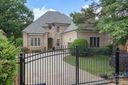 6132 Sharon Road sold home in Charlotte, SC