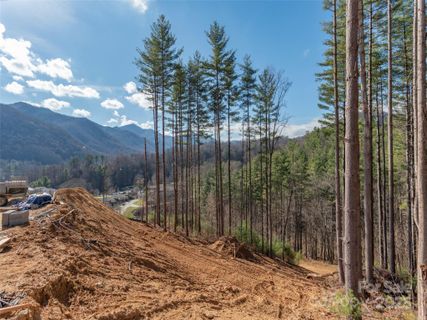 185 Southpoint Ridge sold home in Masters Landing, Maggie Valley, NC