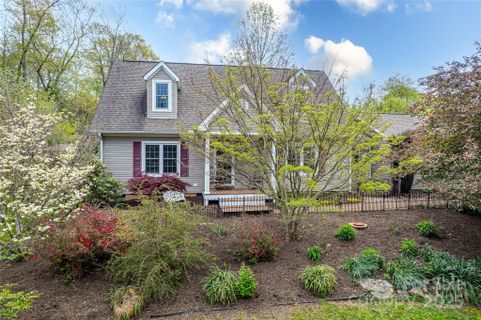 25 N Willow Brook Drive sold home in Willowbrook, Asheville, NC