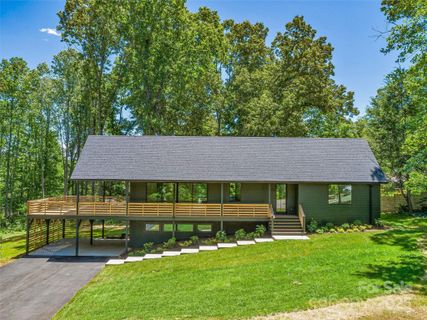 117 English Drive sold home in North Hill At English Forest, Candler, NC