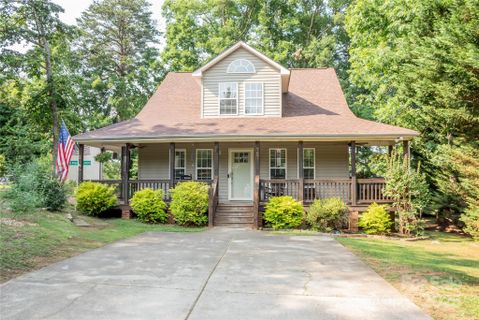 7691 Red Robin Trail