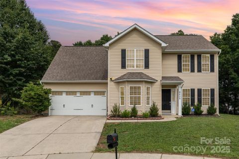 6608 Pattonsburg Drive sold home in Rocky River Village, Charlotte, NC