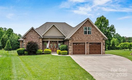 5163 Meadow Park Lane sold home in Abernethy Park, Hickory, NC