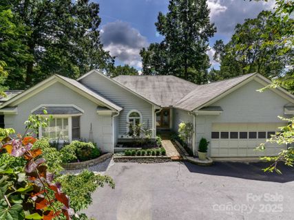 206 Glenroy Court