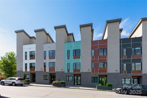 247 Short Coxe Avenue sold home in Southside Townhomes, Asheville, NC