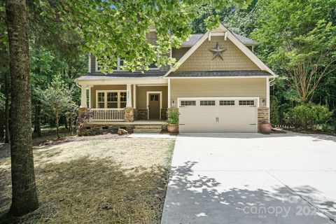 8521 Aspen Court sold home in Oakbridge At Waterleaf, Charlotte, NC