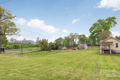 1326 W 6th Street active home in Biddleville, Charlotte, NC