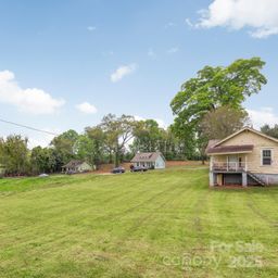 1326 W 6th Street
