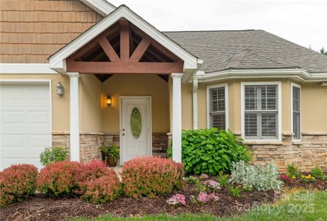 Previously sold for $415,000