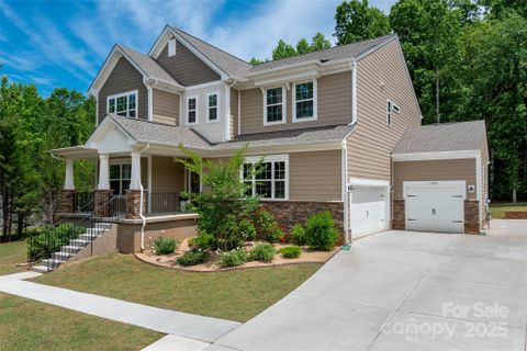 13025 Cinnamon Fern Lane sold home in The Estates at Arlington Woods, Charlotte, NC