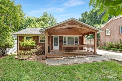 1734 Seifert Circle