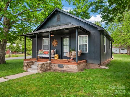 291 Camelot Drive sold home in Grimball Park, Waynesville, NC