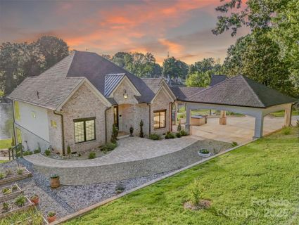Previously sold for $2,385,000