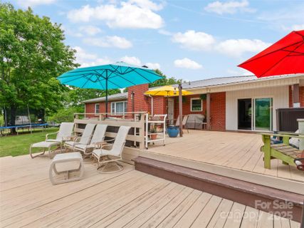 391 Ellen Avenue sold home in Greene Hills, Canton, NC