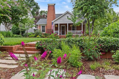 1729 Kensington Drive