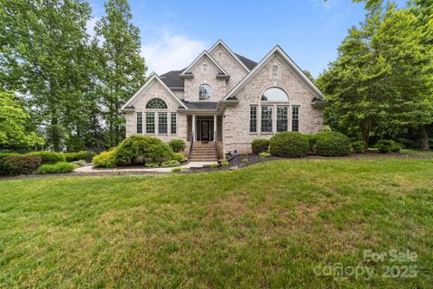 196 Arnold Palmer Drive pending home in Oak Valley, Advance, NC