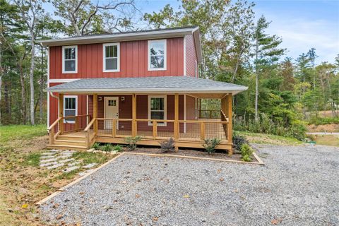 206 Cascade Ridge Road pending home in Cascade Ridge, Fairview, NC