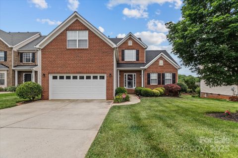 108 Planters Drive sold home in Pine Forest, Statesville, NC