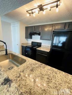 1624 Arlyn Circle pending home in Colville II, Charlotte, NC