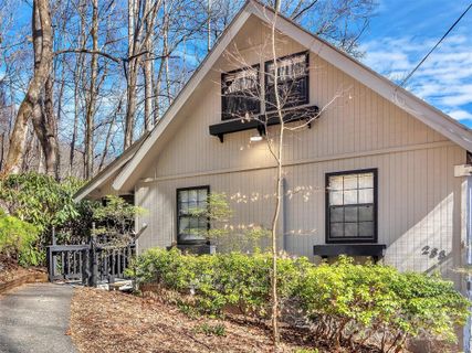288 Dogwood Trail sold home in Eagles Nest Mountain, Waynesville, NC