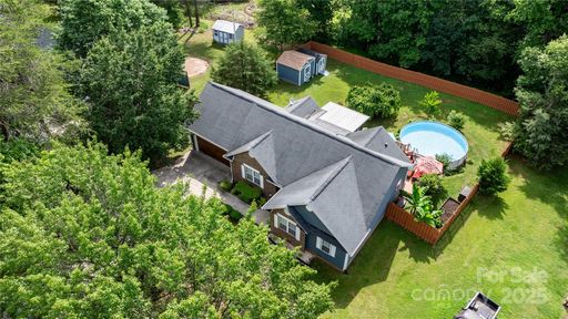 1305 Creekview Drive sold home in Laurel Woods, Gastonia, NC