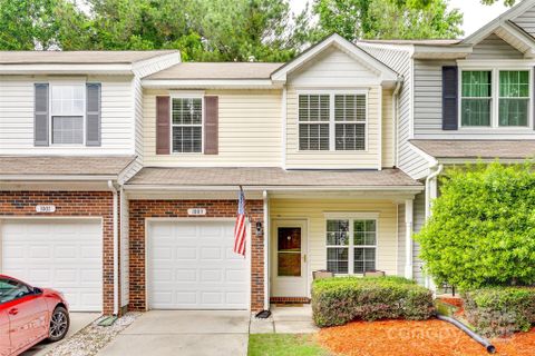 1003 Silver Springs Road sold home in Cascades At River Crossing, Fort Mill, SC