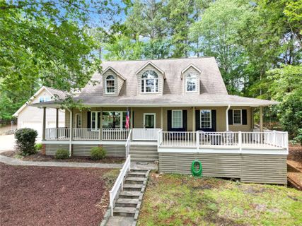 832 Kemp Road sold home in Pine Knoll Pointe, Mooresville, NC
