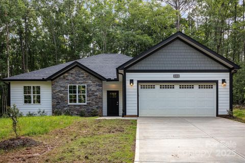 813 Montreat Drive sold home in Cedarwood Acres, Dallas, NC