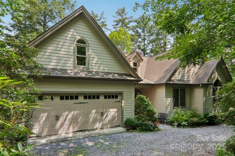 219 Hiwassee Road sold home in Indian Lake Estates, Lake Toxaway, NC