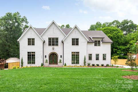 5127 Lansing Drive