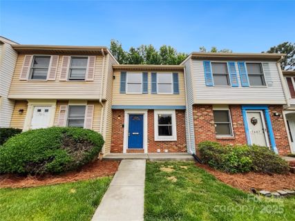 7609 Holly Grove Court sold home in Holly Grove, Charlotte, NC