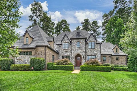 3032 Kings Manor Drive sold home in Highgate, Matthews, NC