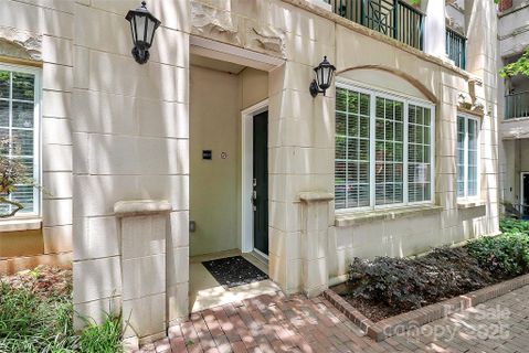 300 W 5th Street sold home in Fifth And Poplar, Charlotte, NC