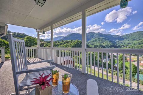 262 Lewis Lane sold home in Maggie Valley Estates, Maggie Valley, NC