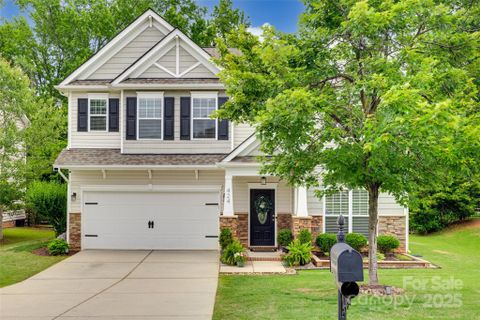 424 Castlebury Court sold home in Tullamore, Clover, SC