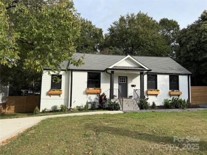 2114 Thurmond Place