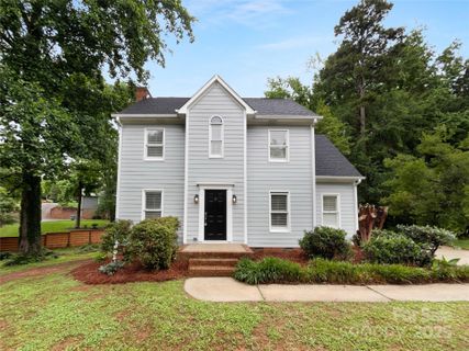 124 Creek Hollow Trail sold home in Point Crossing, Belmont, NC