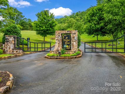 18 Giffords Lane sold home in Pinchot Forest, Asheville, NC