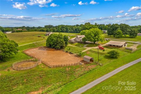 296 Hicks Creek Road