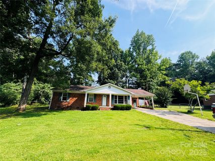 316 Meadowood Circle sold home in Briarcliff, Kannapolis, NC