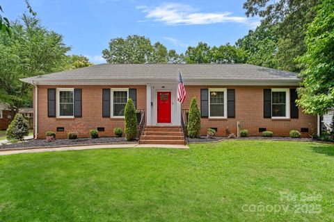 6946 Woodstock Drive