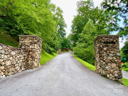 129 High Cliffs Trail active home in High Cliffs At Round Mountain, Black Mountain, NC